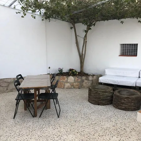 Carrer Voramar 11 * L'Eucaliptus